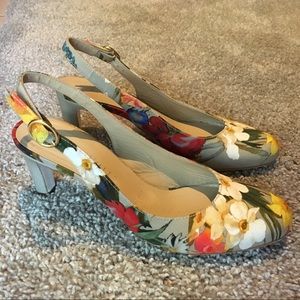 Ron White Floral Pump